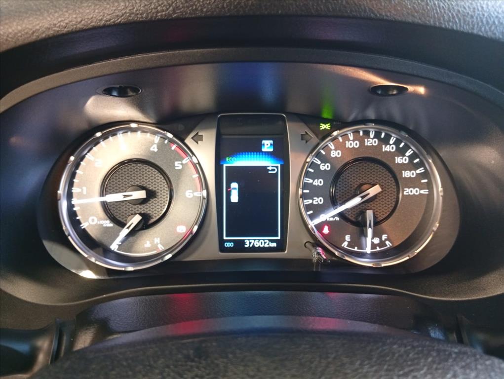 HILUX 2.8 D-4D TURBO DIESEL CD SRX 4X4 AUTOMÁTICO9
