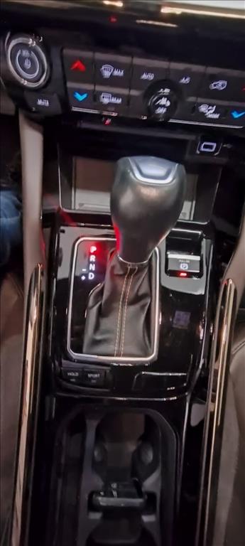 COMMANDER 1.3 T270 TURBO FLEX OVERLAND AT613