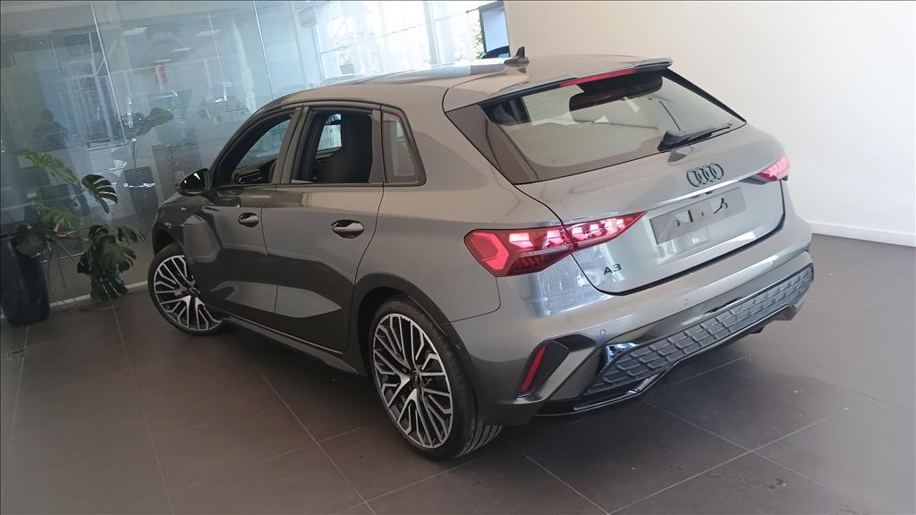 A3 2.0 40 TFSI GASOLINA SPORTBACK PERFORMANCE BLACK S-TRONIC11