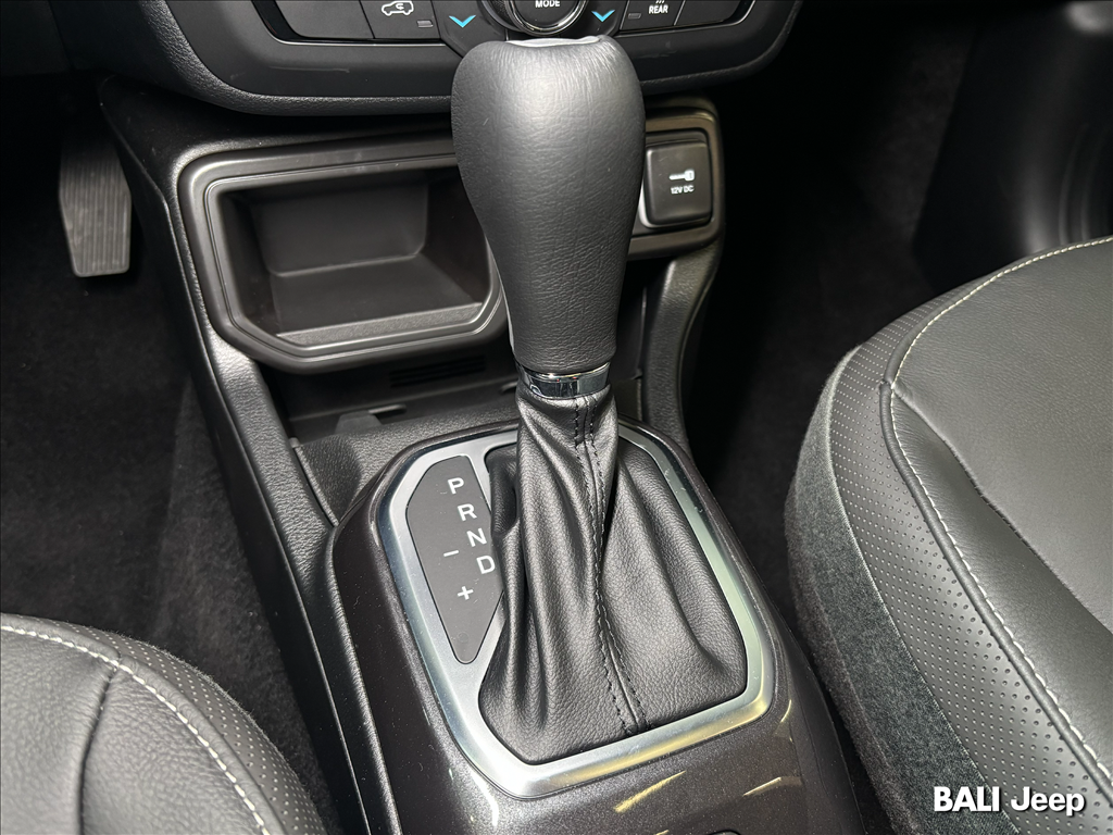 RENEGADE 1.3 T270 TURBO FLEX SAHARA AT612