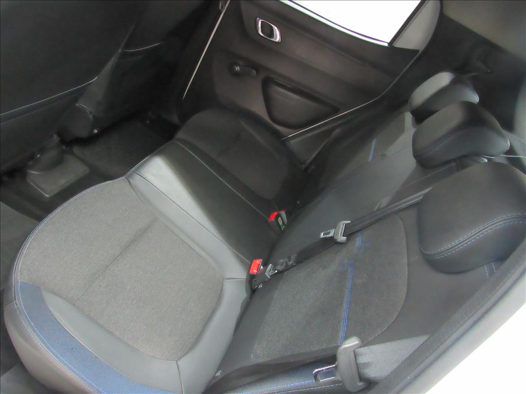 KWID 1.0 12V SCE FLEX INTENSE MANUAL9 KWID 1.0 12V SCE FLEX INTENSE MANUAL9