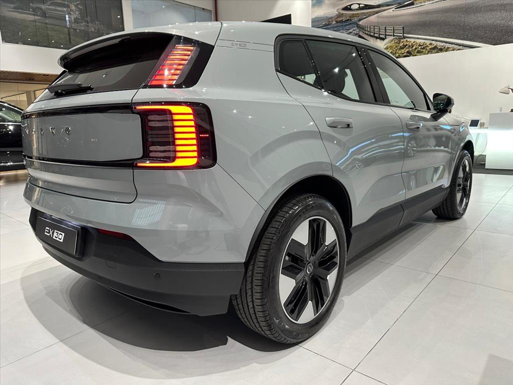 EX30 51 KW ELÉTRICO CORE3