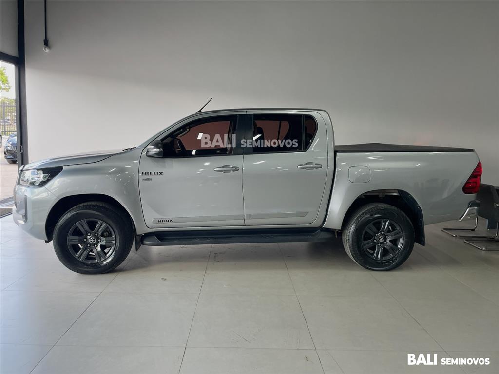 HILUX 2.7 VVT-i FLEX CD SR 4X2 AUTOMÁTICO3