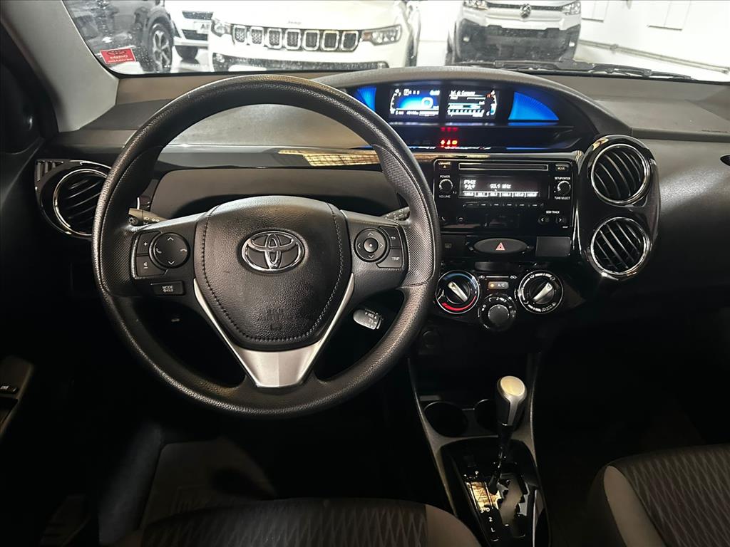 ETIOS 1.5 XS 16V FLEX 4P AUTOMÁTICO11