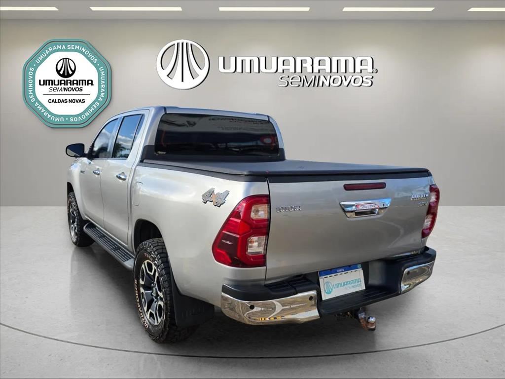 HILUX 2.8 D-4D TURBO DIESEL CD SRV 4X4 AUTOMÁTICO4