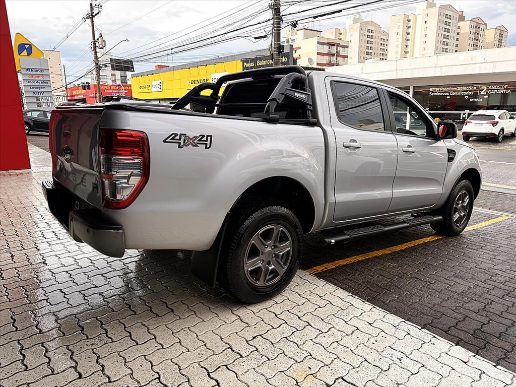 FORD RANGER 2.2 XLS 4X4 CD 16V DIESEL 4P AUTOMÁTICO