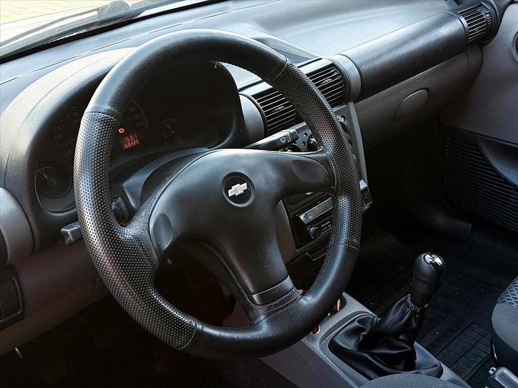 Chevrolet Classic - 1.0 MPFI LS 8V FLEX 4P MANUAL