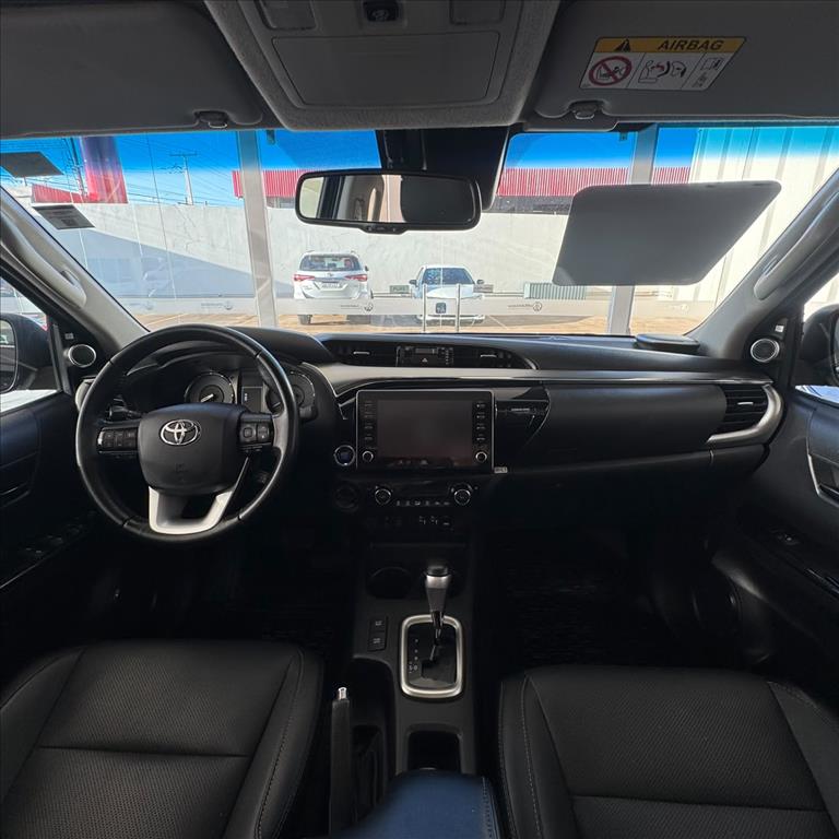 HILUX 2.8 D-4D TURBO DIESEL CD SRX 4X4 AUTOMÁTICO11