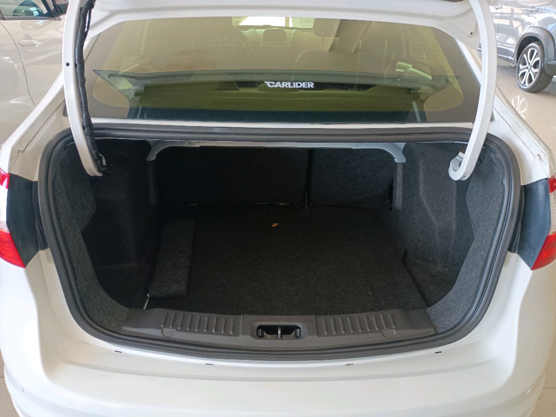 FIESTA 1.6 SE SEDAN 16V FLEX 4P POWERSHIFT2