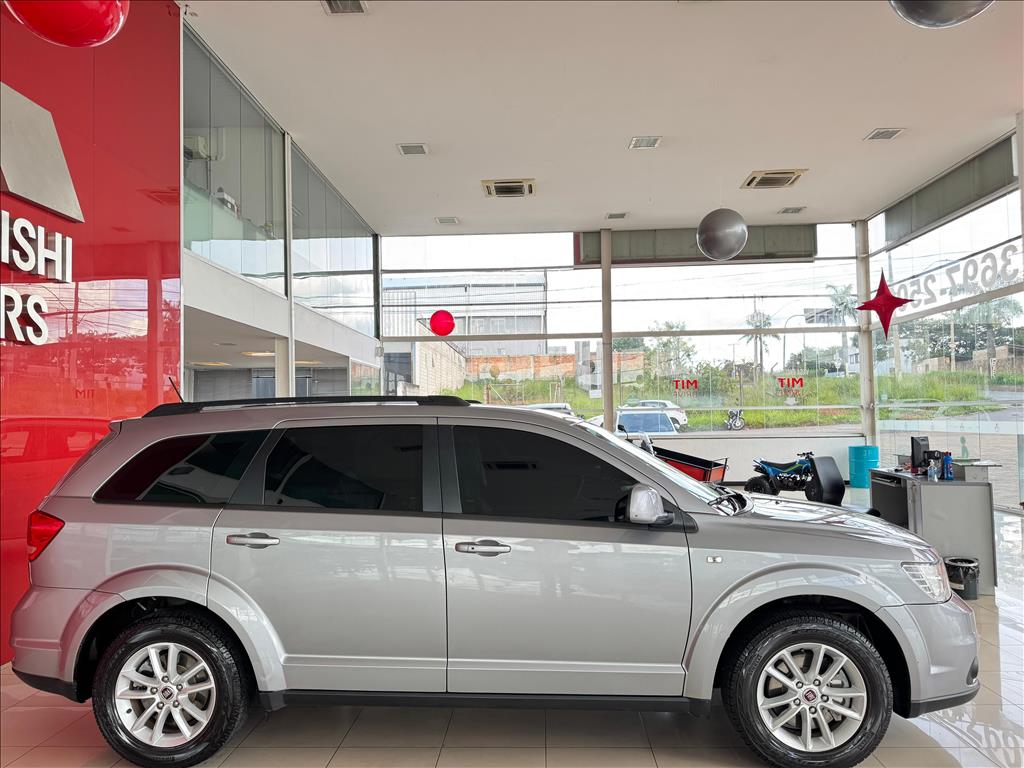 Fiat-FREEMONT-2.4 PRECISION 16V GASOLINA 4P AUTOMÁTICO