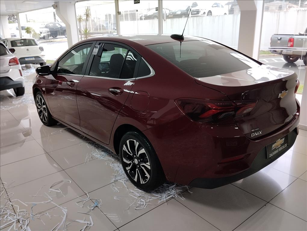 ONIX PLUS 1.0 TURBO FLEX PREMIER AUTOMÁTICO4