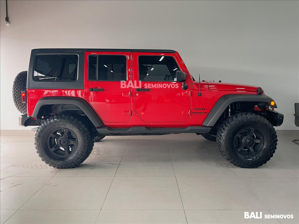 WRANGLER 3.6 UNLIMITED SPORT 4X4 V6 GASOLINA 4P AUTOMÁTICO2