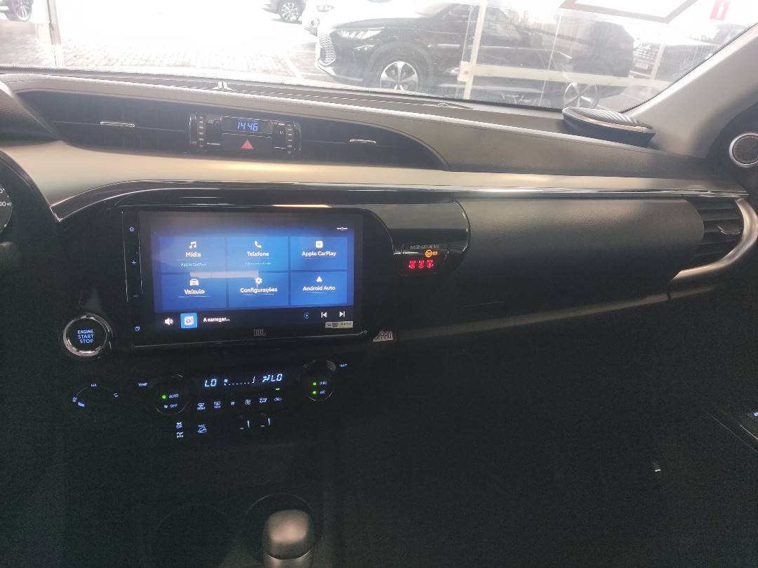 HILUX 2.8 D-4D TURBO DIESEL CD SRX 4X4 AUTOMÁTICO