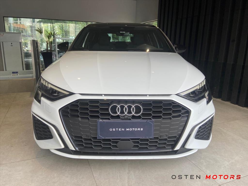 Audi-A3-2.0 40 TFSI MHEV SEDAN PERFORMANCE BLACK S-TRONIC