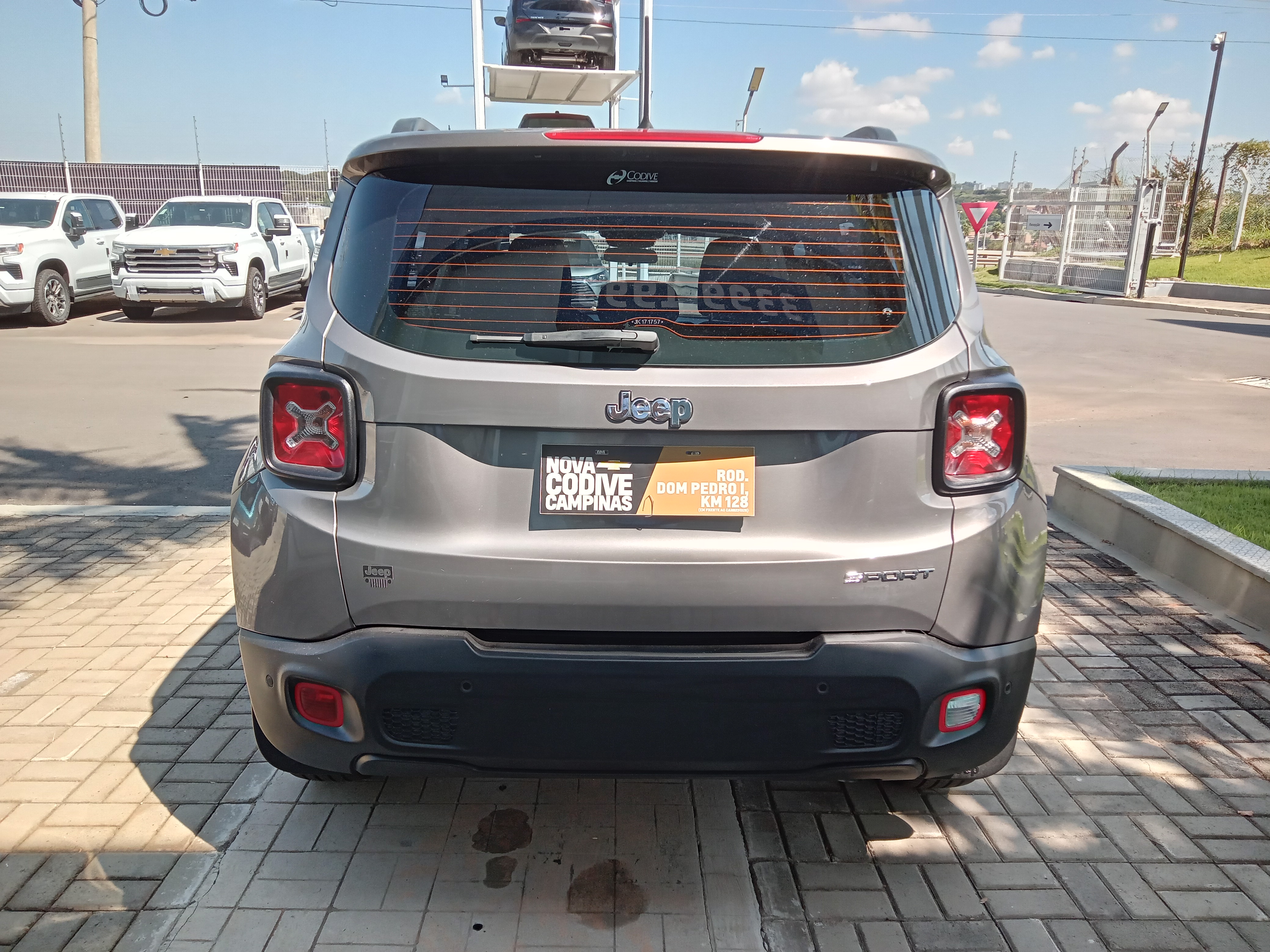 RENEGADE 1.8 16V FLEX SPORT 4P AUTOMÁTICO5