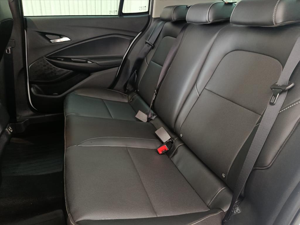 ONIX PLUS 1.0 TURBO FLEX PREMIER AUTOMÁTICO9