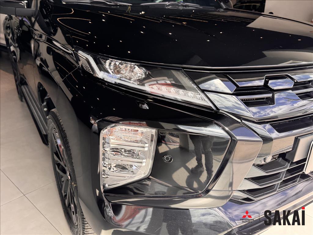 Mitsubishi-PAJERO SPORT-2.4 16V MIVEC TURBO DIESEL LEGEND BLACK AWD AUTOMÁTICO
