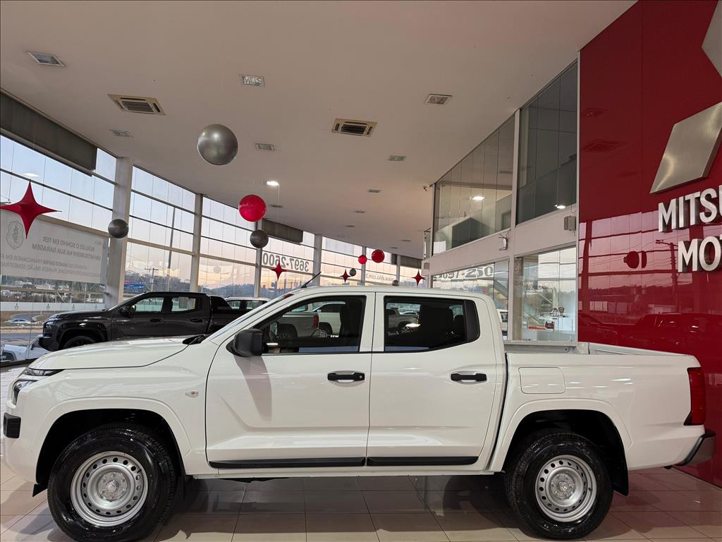 Mitsubishi-TRITON-2.4 BITURBO DIESEL CD GL 4X4 AUTOMÁTICO