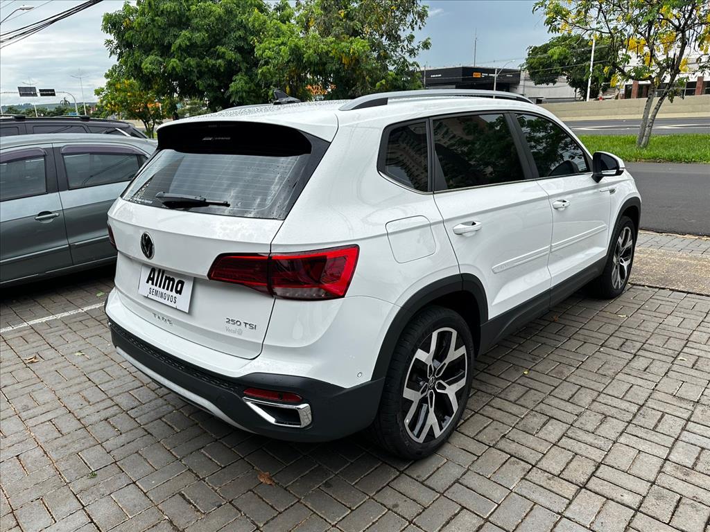 TAOS 1.4 250 TSI TOTAL FLEX HIGHLINE AUTOMÁTICO3