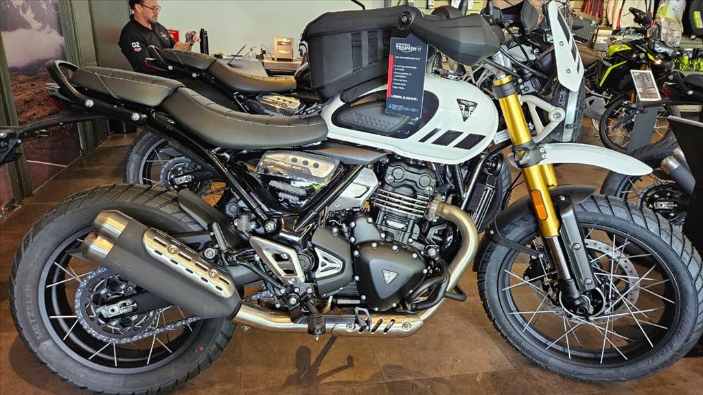 SCRAMBLER 400 XC