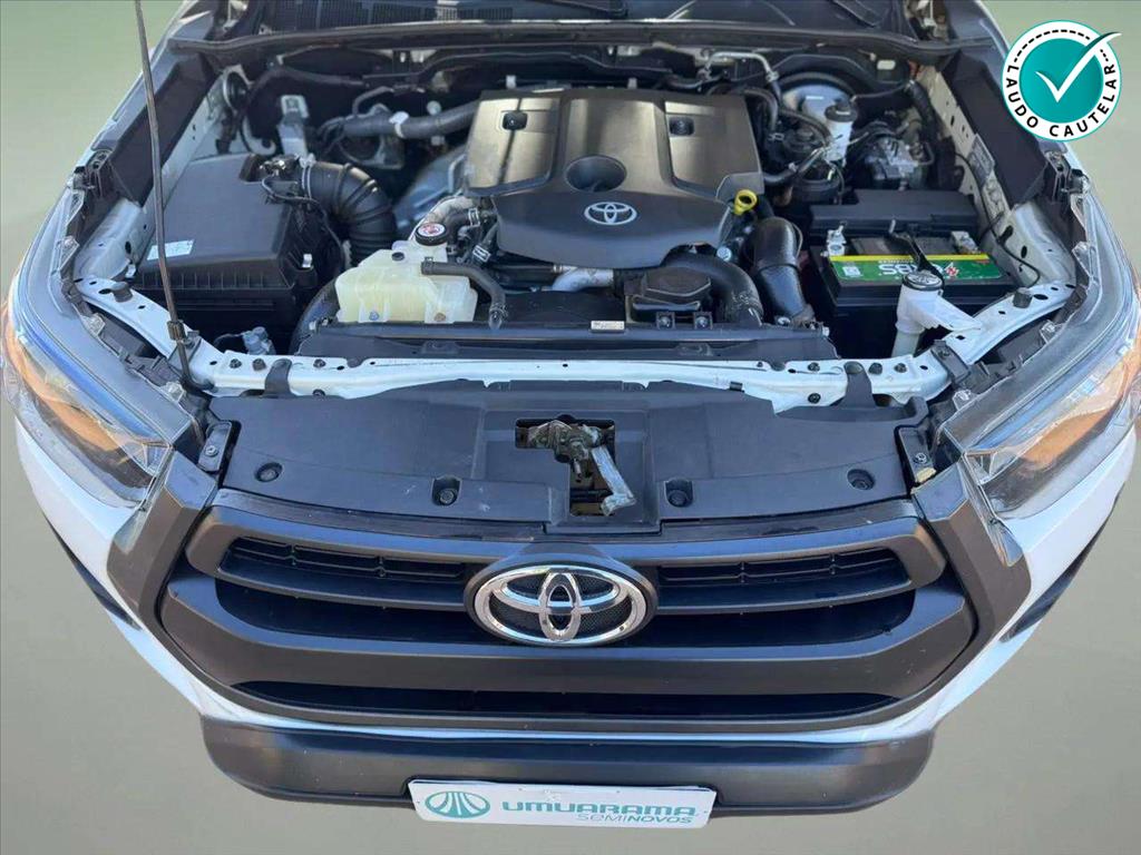 HILUX 2.8 D-4D TURBO DIESEL CD POWER PACK 4X4 MANUAL16