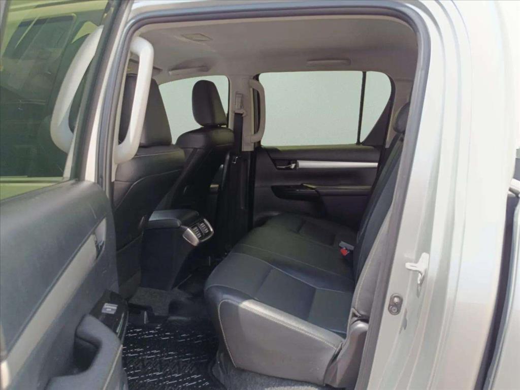 HILUX 2.8 D-4D TURBO DIESEL CD SRX 4X4 AUTOMÁTICO11