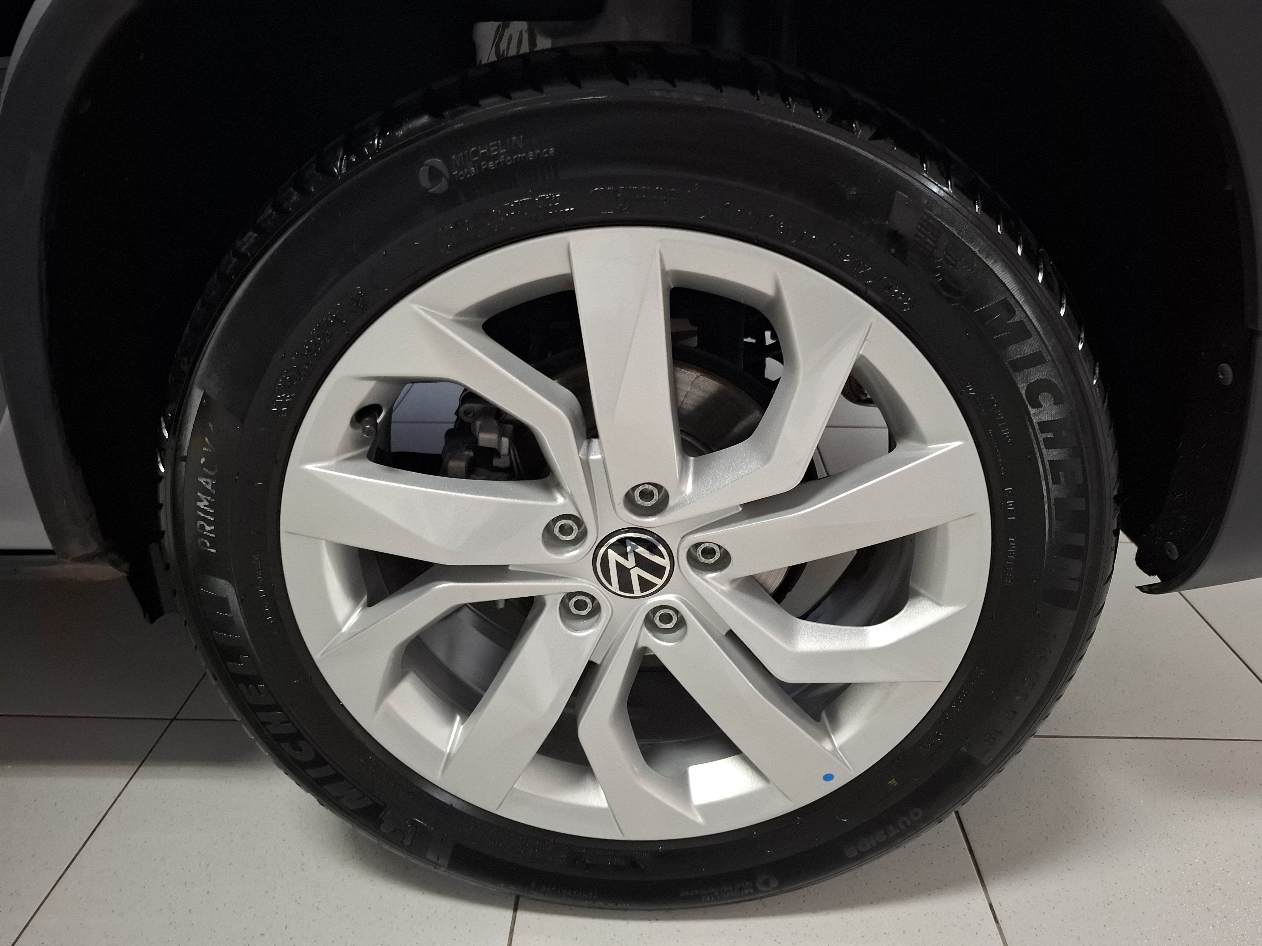 TAOS 1.4 250 TSI TOTAL FLEX COMFORTLINE AUTOMÁTICO9