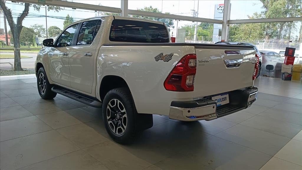 HILUX 2.8 D-4D TURBO DIESEL CD SRX 4X4 AUTOMÁTICO5