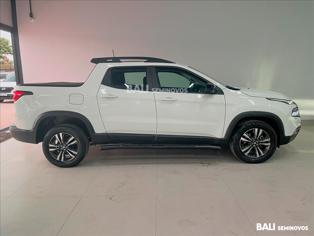 TORO 1.3 TURBO 270 FLEX FREEDOM AT63