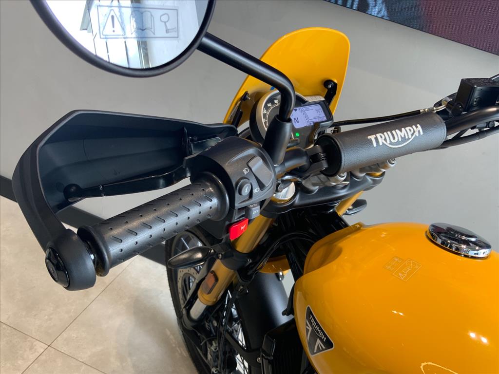TRIUMPH-SCRAMBLER-400 XC