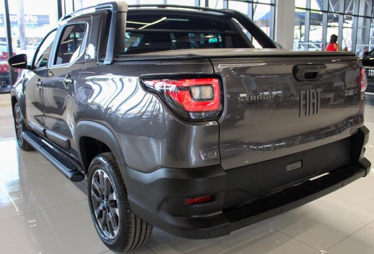 STRADA 1.0 TURBO 200 FLEX ULTRA CD CVT1