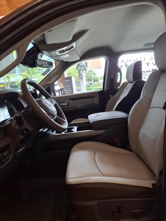 2500 6.7 I6 TURBO DIESEL LARAMIE CD 4X4 AUTOMÁTICO2