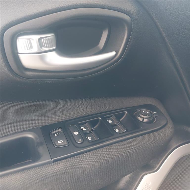 RENEGADE 1.8 16V FLEX SPORT 4P AUTOMÁTICO9