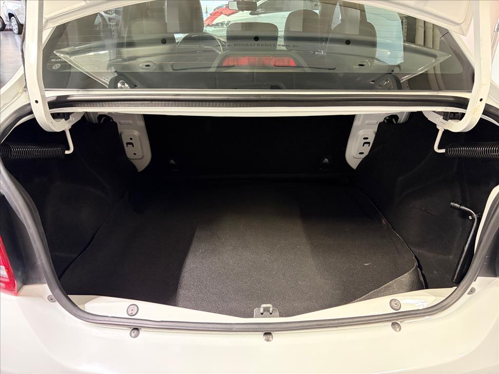LOGAN 1.6 16V SCE FLEX ZEN MANUAL11