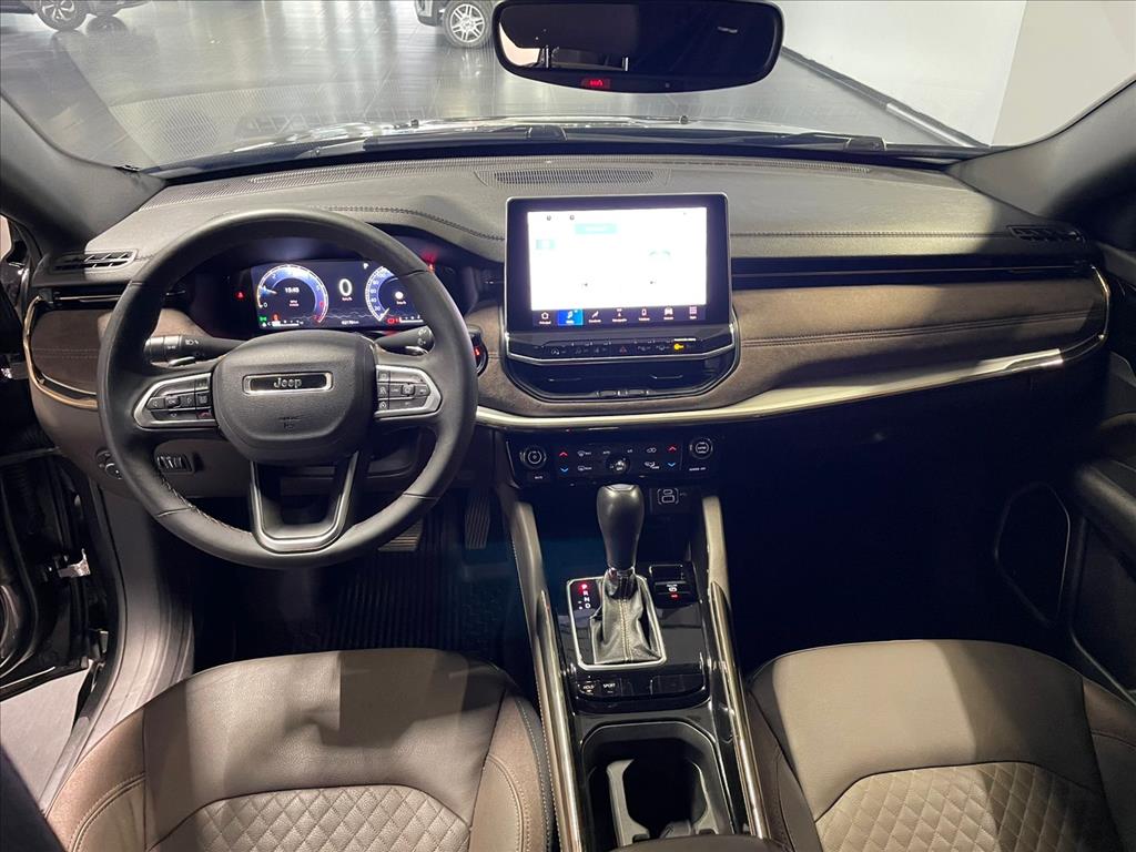 COMMANDER 1.3 T270 TURBO FLEX OVERLAND AT69