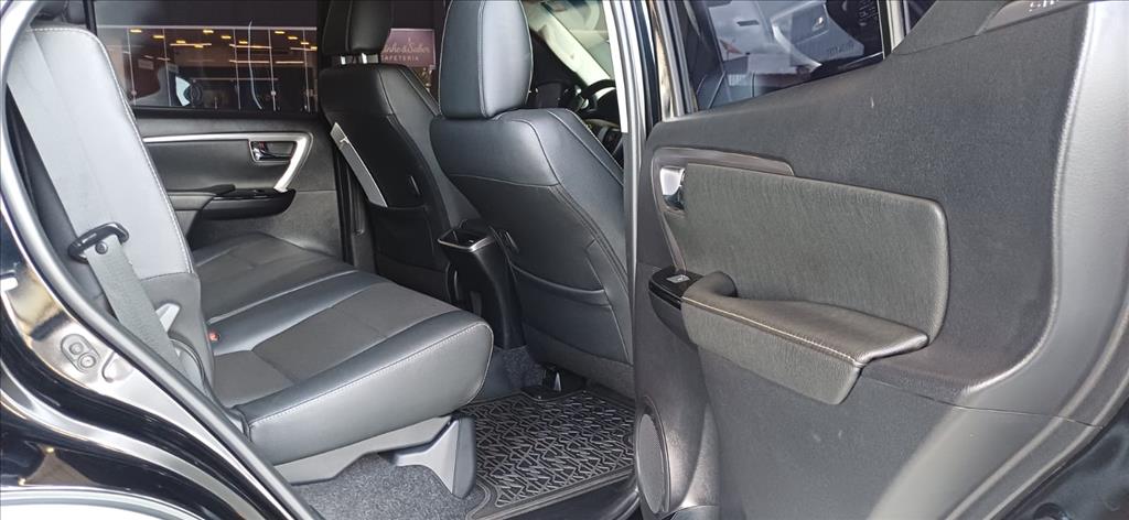 HILUX 2.8 D-4D TURBO DIESEL CD CONQUEST 4X4 AUTOMÁTICO7