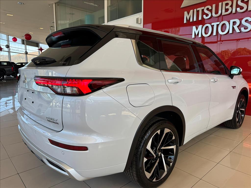 Mitsubishi-OUTLANDER-2.4 PHEV SIGNATURE S-AWC DHT