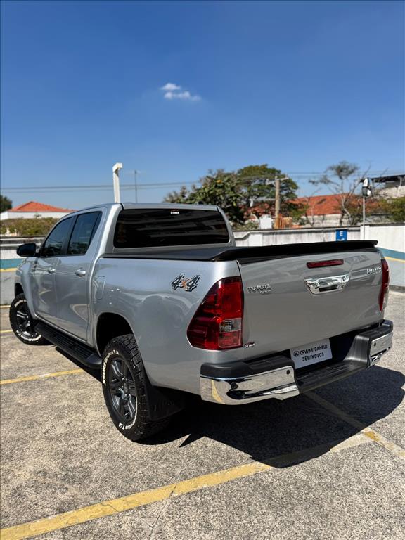 HILUX 2.8 D-4D TURBO DIESEL CD SR 4X4 AUTOMÁTICO3