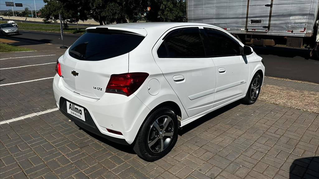 ONIX 1.4 MPFI LTZ 8V FLEX 4P MANUAL11