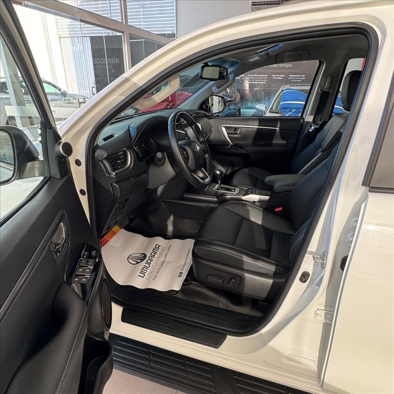 HILUX SW4 2.7 VVT-i FLEX SRV 7L 4X2 AUTOMÁTICO7
