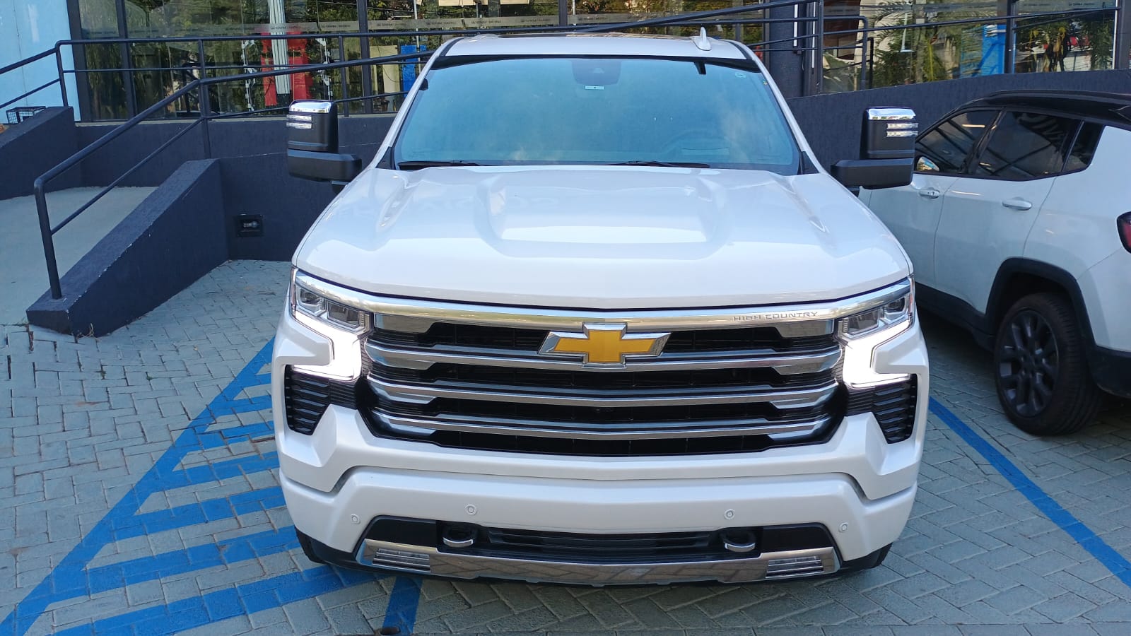 SILVERADO 5.3 V8 GASOLINA 1500 HIGH COUNTRY 4X4 AUTOMÁTICO1