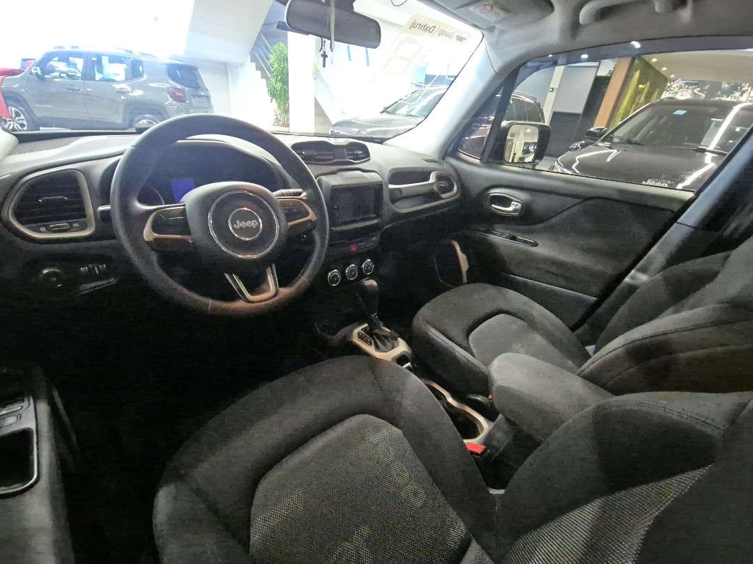 RENEGADE 1.8 16V FLEX 4P AUTOMÁTICO11