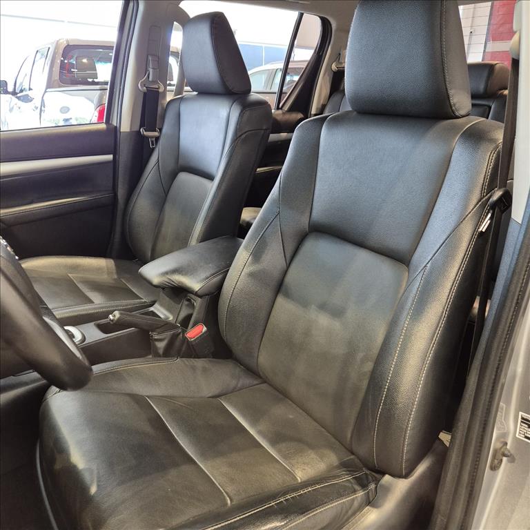 HILUX 2.8 D-4D TURBO DIESEL CD SRV 4X4 AUTOMÁTICO