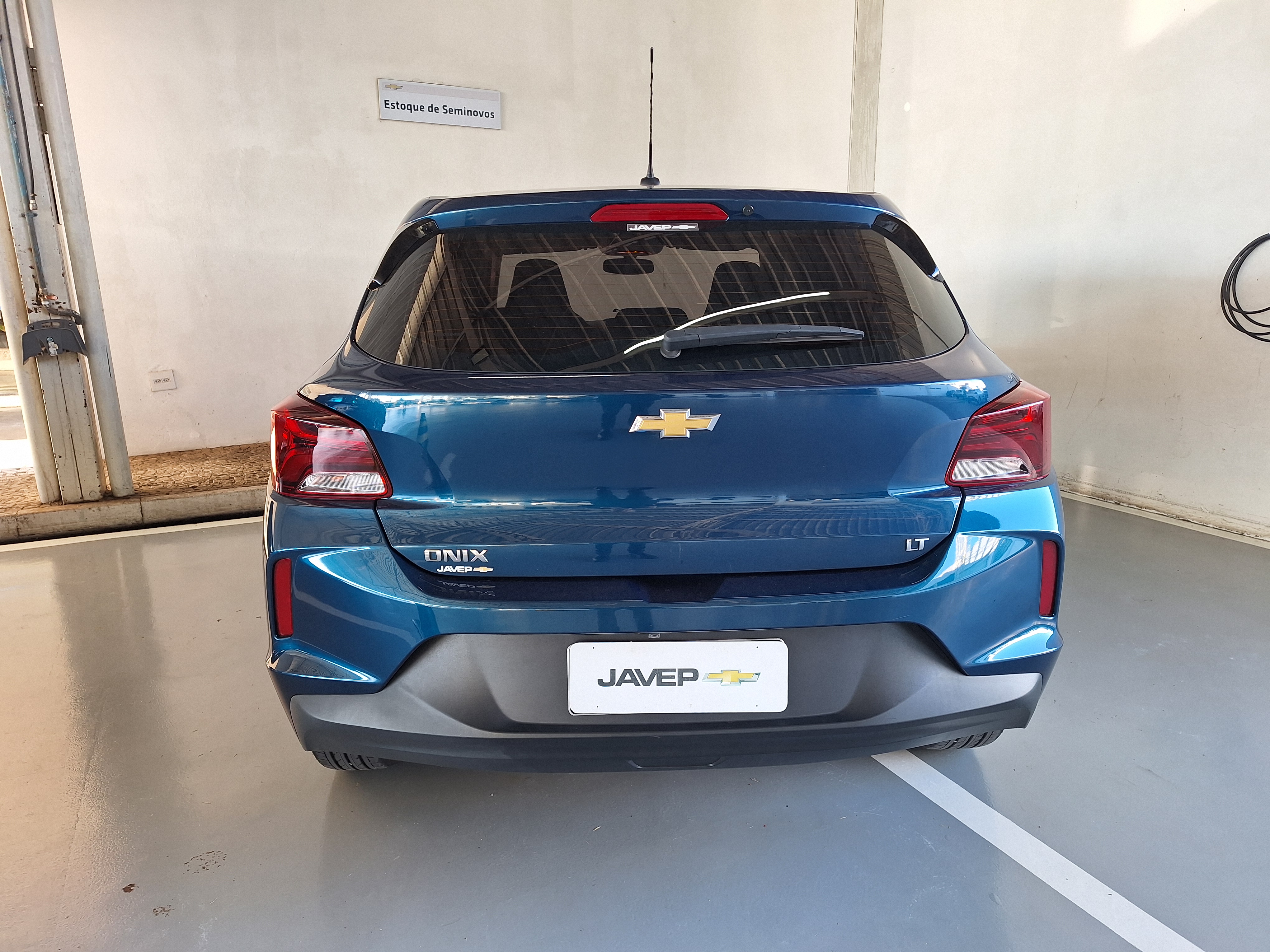 GM - Chevrolet-ONIX-1.0 FLEX LT MANUAL