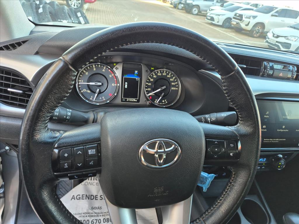 HILUX 2.8 D-4D TURBO DIESEL CD SR 4X4 AUTOMÁTICO13