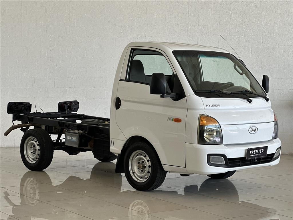 HR 2.5 LONGO SEM CAÇAMBA 4X2 16V 130CV TURBO INTERCOOLER DIESEL 2P MANUAL