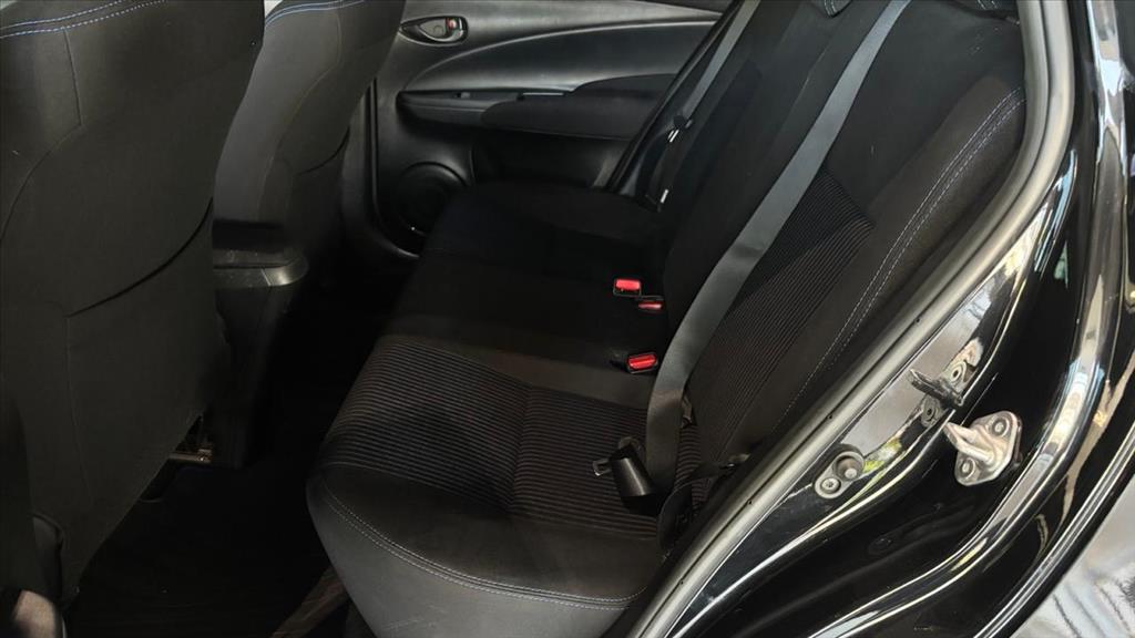 YARIS 1.5 16V FLEX SEDAN XL LIVE MULTIDRIVE13