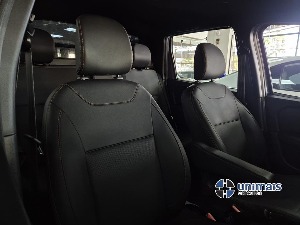 RENAULT OROCH 1.3 TCE FLEX OUTSIDER X-TRONIC — foto 17