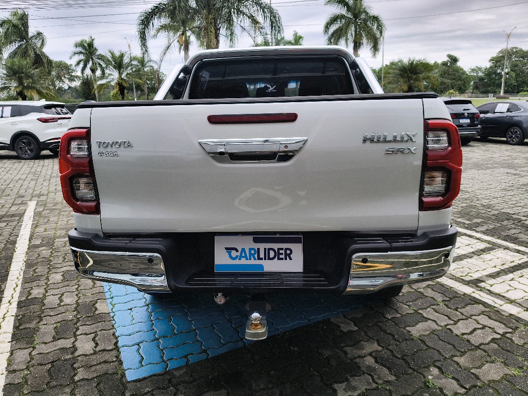 HILUX 2.8 D-4D TURBO DIESEL CD SRX 4X4 AUTOMÁTICO4