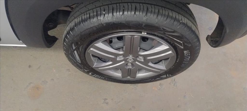 KWID 1.0 12V SCE FLEX ZEN MANUAL10